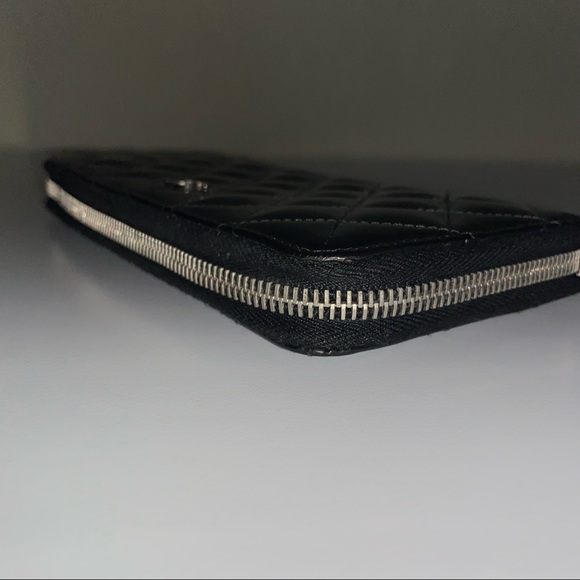 🌴SOLD🌴 Authentic Chanel Zippy Wallet Black/Grey Patent Striped long zip SHW - Picture 5 of 12